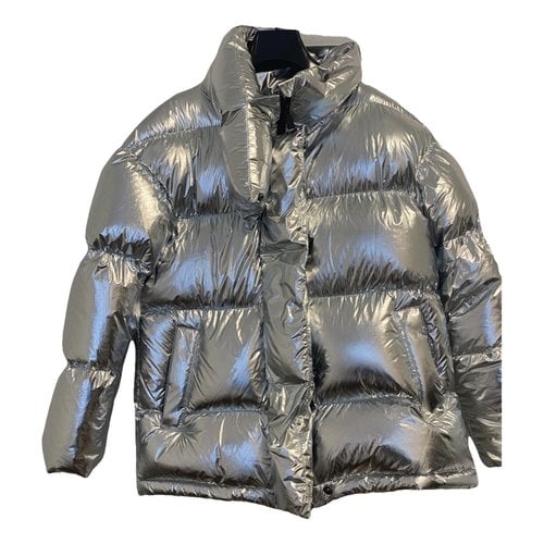 Pre-owned Perfect Moment Puffer In Silver
