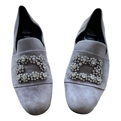 Pre-owned Roger Vivier Flats In Grey