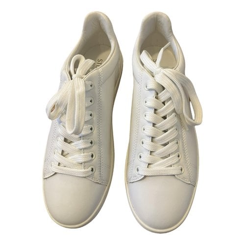Pre-owned Stuart Weitzman Leather Trainers In White