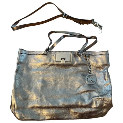 Pre-owned Michael Kors Leather Crossbody Bag In Silver