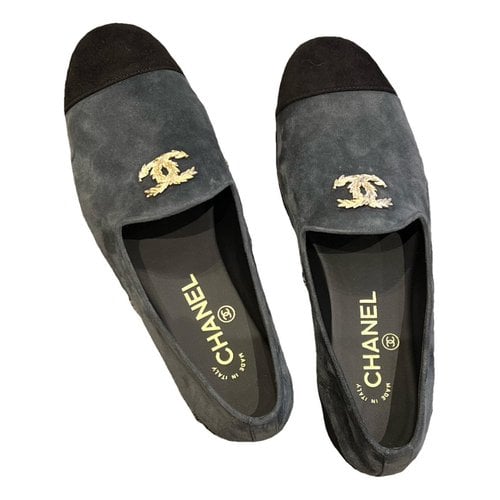 Pre-owned Chanel Flats In Grey