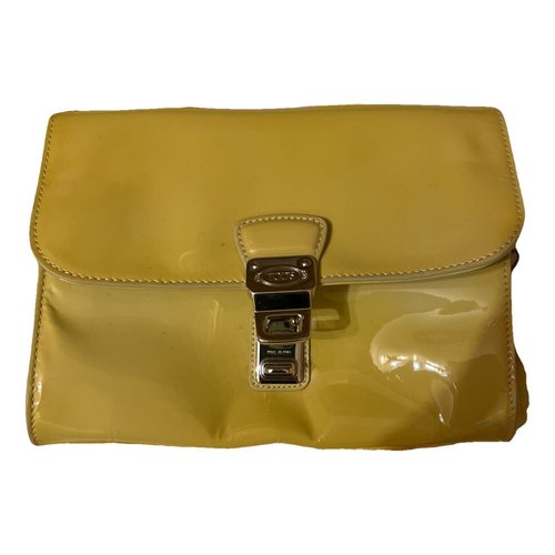 Pre-owned Tod's Leather Clutch Bag In Yellow