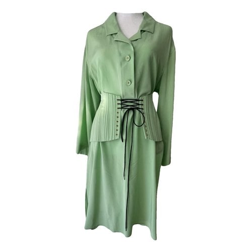 Pre-owned Chanel Silk Mid-length Dress In Green
