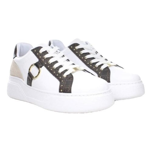 Pre-owned Liujo Patent Leather Trainers In White
