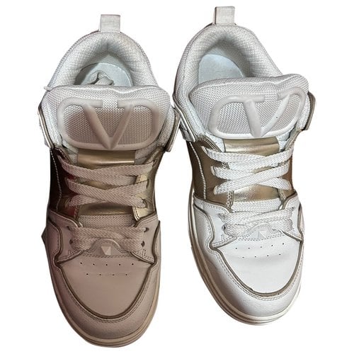 Pre-owned Valentino Garavani Open Leather Trainers In Gold
