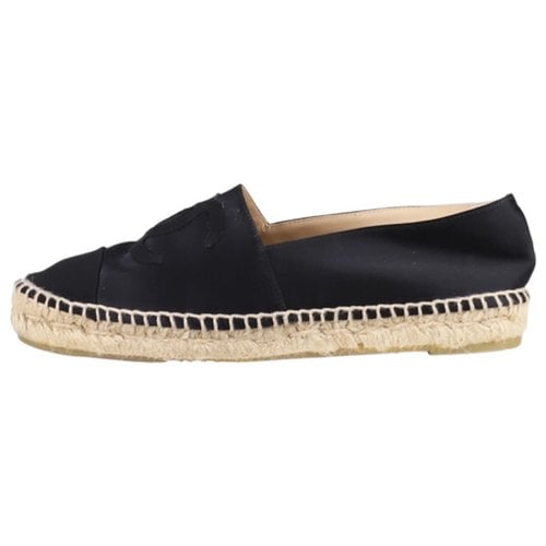 Pre-owned Chanel Cloth Espadrilles In Black