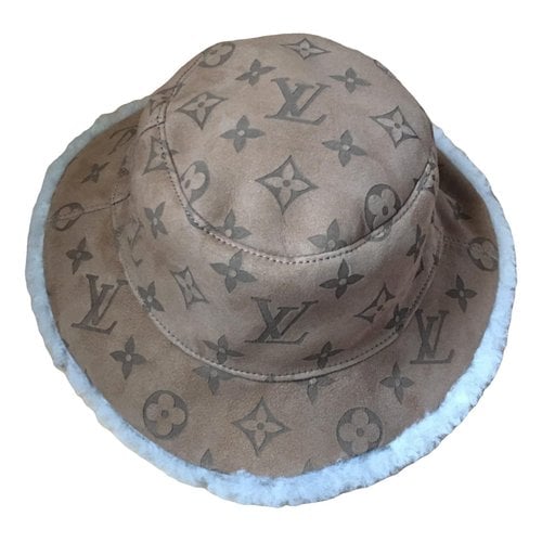 Pre-owned Louis Vuitton Beanie In Camel