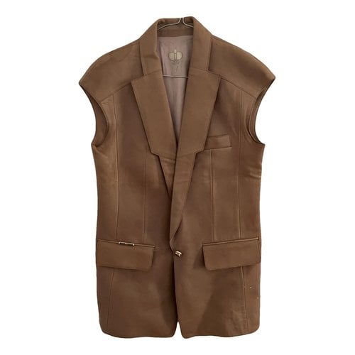 Pre-owned Irfé Leather Short Vest In Camel