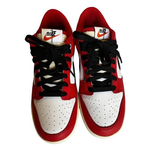 Pre-owned Nike Sb Dunk Low Leather Trainers In Red