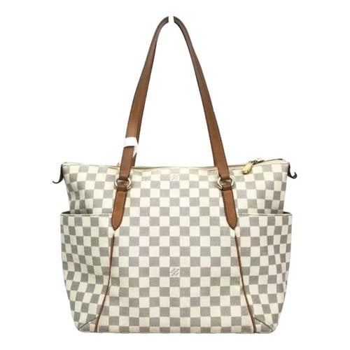 Pre-owned Louis Vuitton Totally Cloth Handbag In White