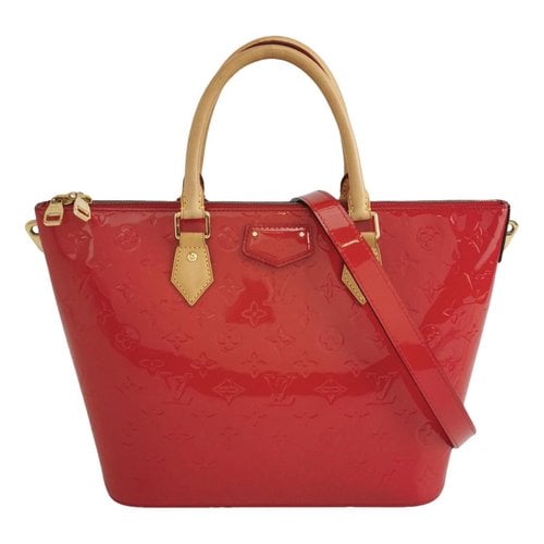 Pre-owned Louis Vuitton Belmont Patent Leather Handbag In Red