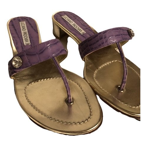 Pre-owned Luciano Padovan Leather Flip Flops In Purple