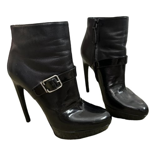 Pre-owned Alexander Mcqueen Leather Buckled Boots In Black