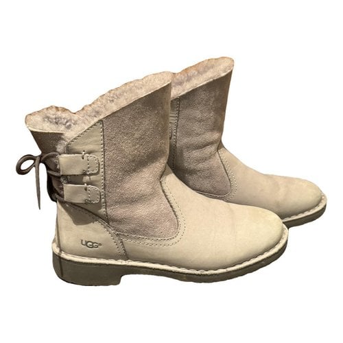 Pre-owned Ugg Leather Snow Boots In Grey