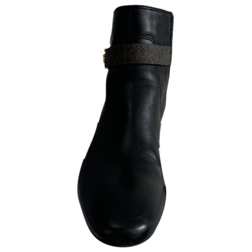 Pre-owned Michael Kors Leather Buckled Boots In Black