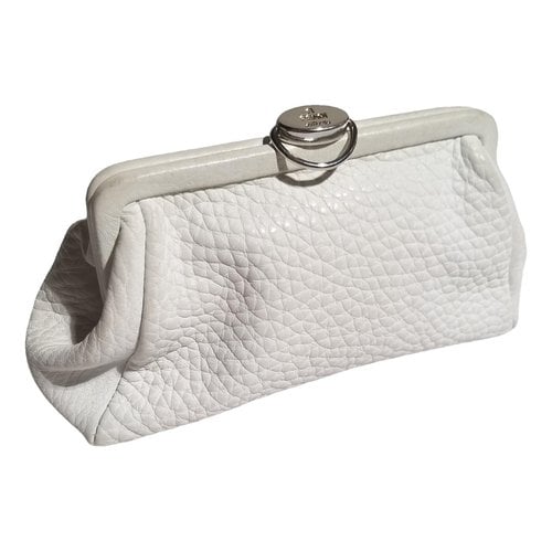 Pre-owned Fendi Leather Wallet In White