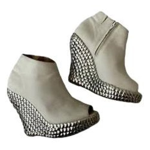 Pre-owned Jeffrey Campbell Leather Boots In White