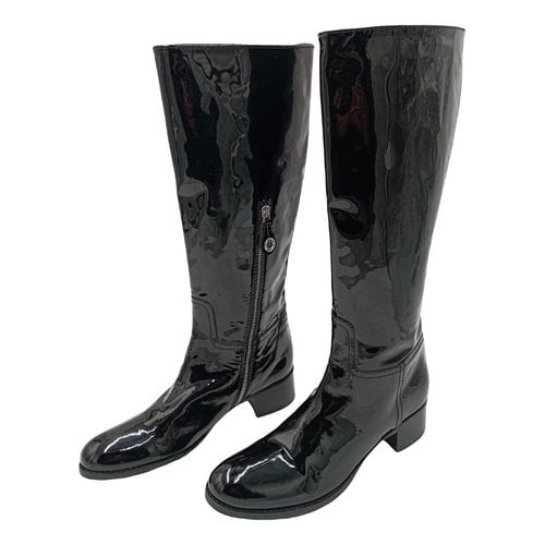 Pre-owned Carshoe Patent Leather Boots In Black