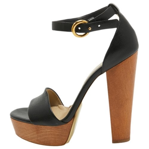 Pre-owned Stella Mccartney Patent Leather Sandal In Black