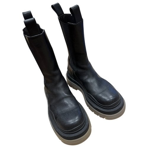 Pre-owned Bottega Veneta Patent Leather Boots In Black