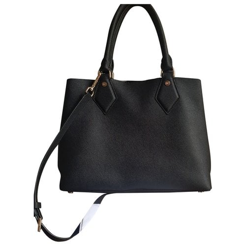 Pre-owned Diane Von Furstenberg Patent Leather Handbag In Black