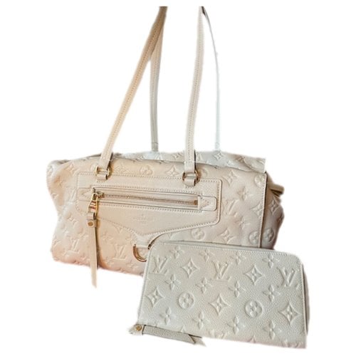 Pre-owned Louis Vuitton Bastille Leather Handbag In White
