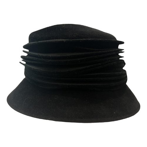Pre-owned Philip Treacy Cloth Hat In Black