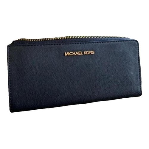 Pre-owned Michael Kors Leather Wallet In Black
