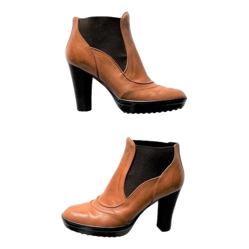 Pre-owned Tod's Leather Ankle Boots In Camel