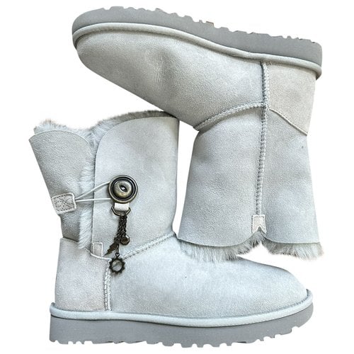 Pre-owned Ugg Leather Boots In Grey
