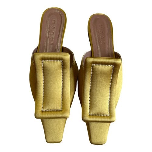Pre-owned Marni Cloth Flats In Yellow