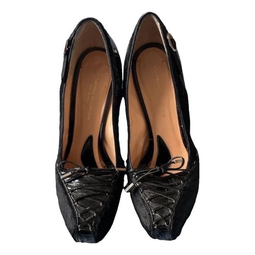 Pre-owned Alessandro Dell'acqua Patent Leather Heels In Black