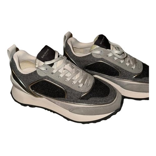 Pre-owned Balmain Cloth Trainers In Grey