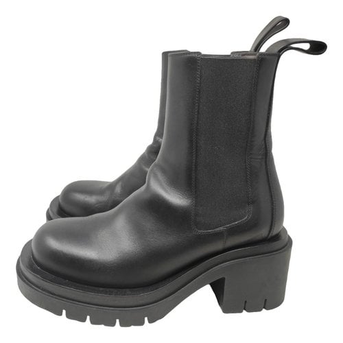 Pre-owned Bottega Veneta Flash Leather Ankle Boots In Black