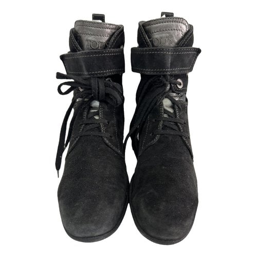 Pre-owned Tod's Boots In Black