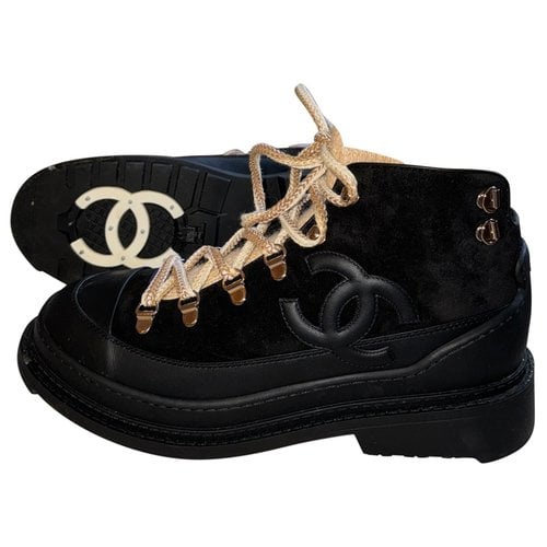 Pre-owned Chanel Snow Boots In Black