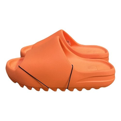 Pre-owned Yeezy Sandal In Orange