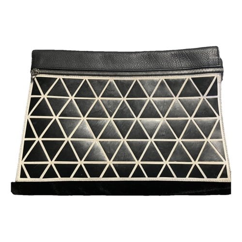 Pre-owned Victoria Beckham Leather Clutch Bag In Black