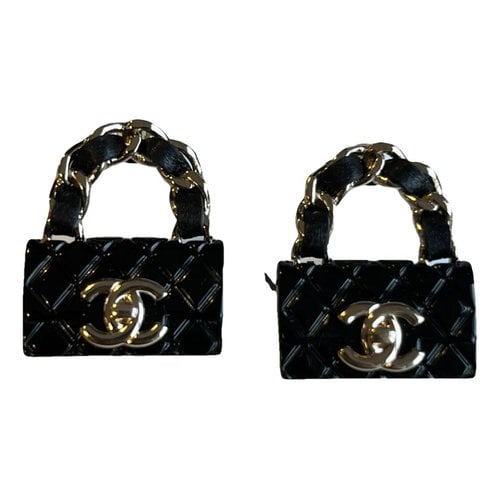 Pre-owned Chanel Cc Earrings In Black