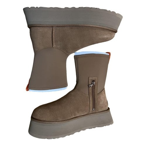 Pre-owned Ugg Boots In Brown