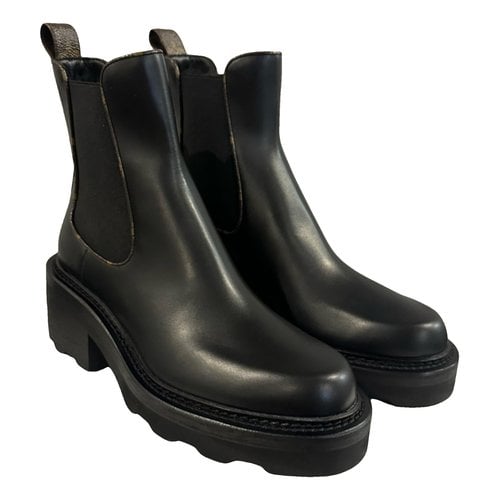 Pre-owned Louis Vuitton Leather Boots In Black