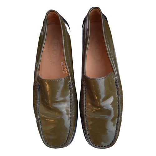 Pre-owned Tod's Patent Leather Flats In Green
