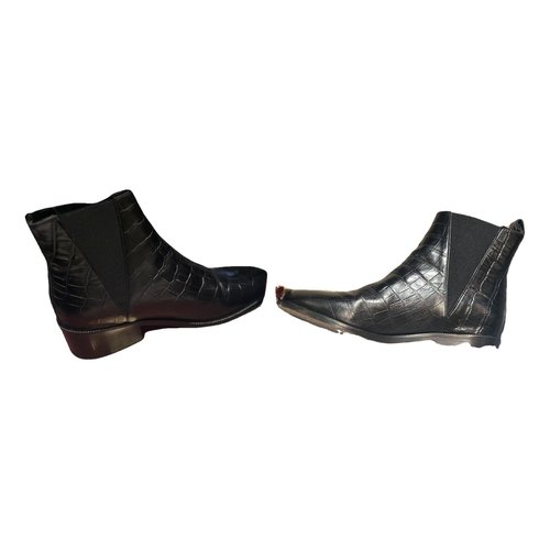 Pre-owned Bobbies Leather Ankle Boots In Black