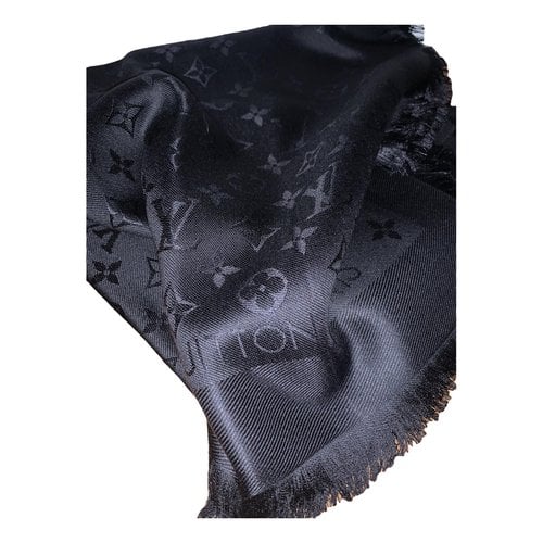 Pre-owned Louis Vuitton Châle Monogram Wool Stole In Black