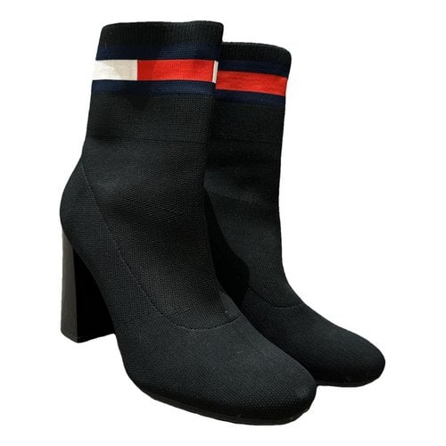 Pre-owned Tommy Hilfiger Cloth Boots In Black