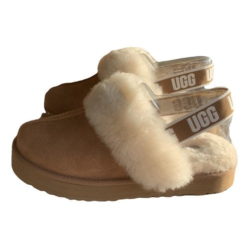 Pre-owned Ugg Snow Boots In Beige