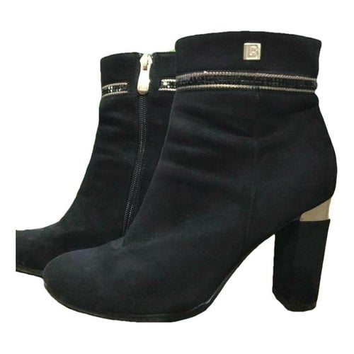 Pre-owned Laura Biagiotti Boots In Black