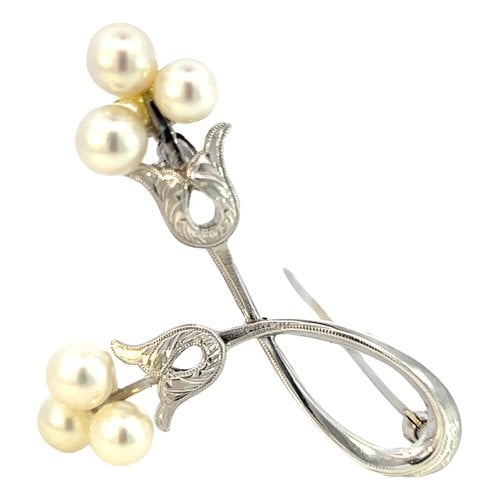 Pre-owned Mikimoto Pearl Pin & Brooche In White