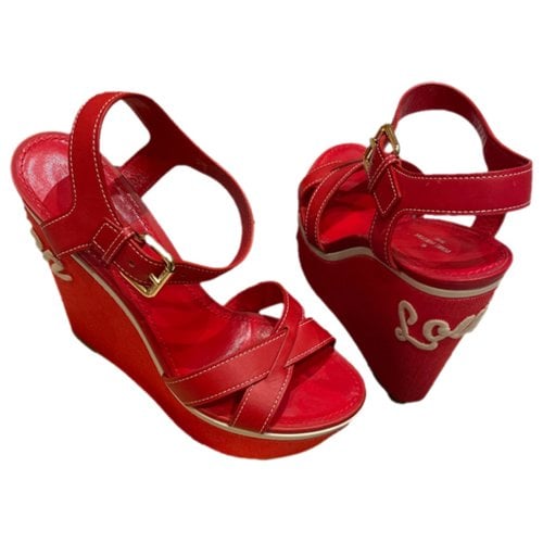 Pre-owned Louis Vuitton Cloth Sandals In Red