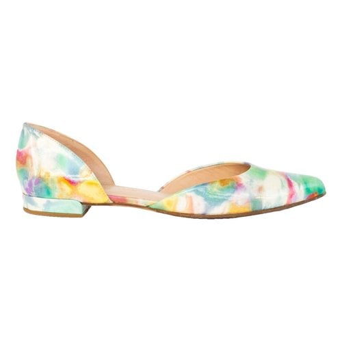 Pre-owned Stuart Weitzman Patent Leather Flats In Multicolour